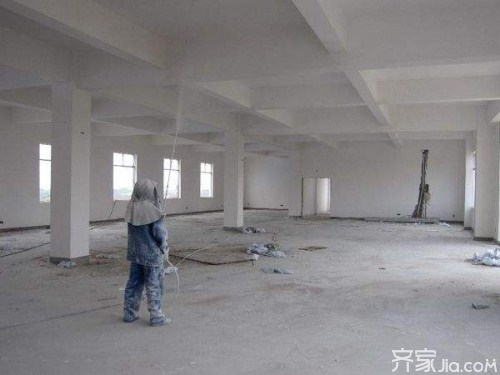 乳胶漆是喷的好还是刷的好 听听老师傅的建议